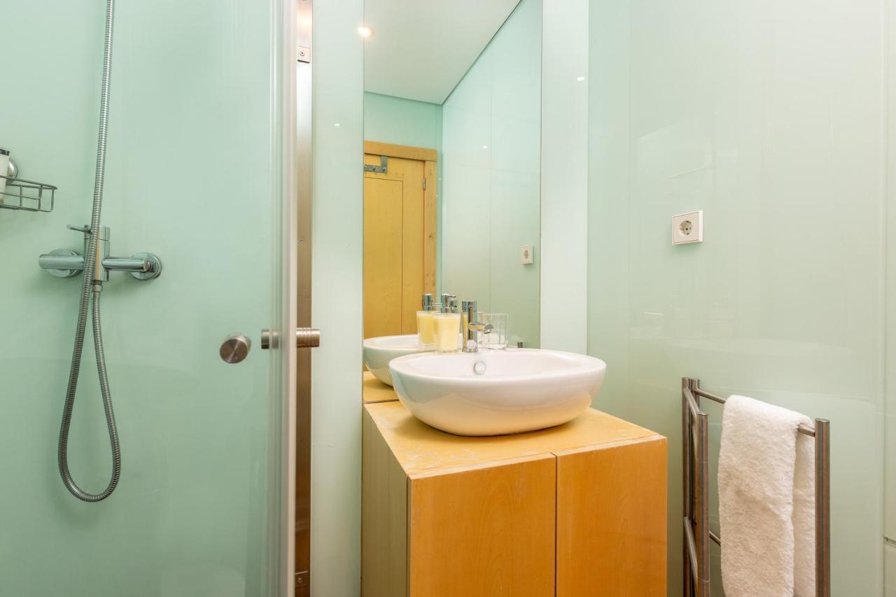 Sunny Loft In Downtown Porto With Private Parking Appartement Buitenkant foto